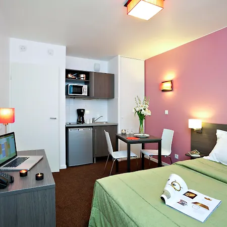 Adagio Access Paris 3*