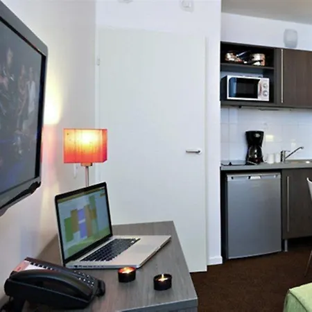 아다지오 액세스 파리 아스니에르 3* Asnières