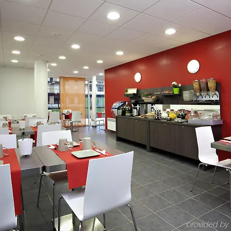 Adagio Access Paris Hotel apartamentowy 3*